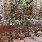Casa Kasteli Guest house