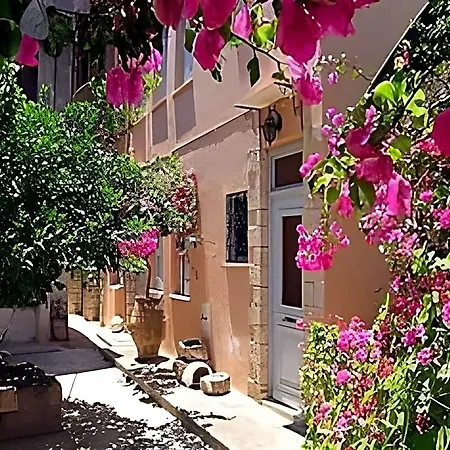 Casa Kasteli Guest house