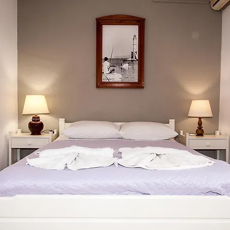 Guest house Casa Kasteli 4*