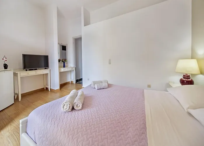 Guest house Casa Kasteli 4*