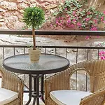 Pensionat Casa Kasteli 4*